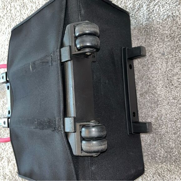 Mary Kay Black Pink Rolling adjustable travel suit case makeup suitcase bag-VTG - Picture 6 of 9